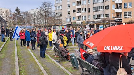 Kundgebung auf dem Franz-Neumann-Platz