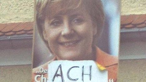 "bearbeitetes" Wahlplakat, gefunden 2005 in Tegel (Buddestraße)
