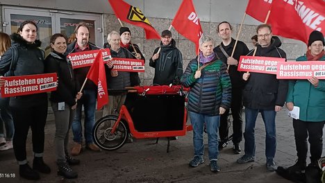 Demo-Teilnehmer*innen der LINKEN